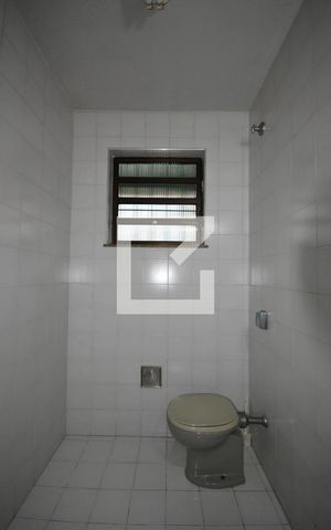 Casa à venda com 650m², 6 quartos e 8 vagasBanheiro 2