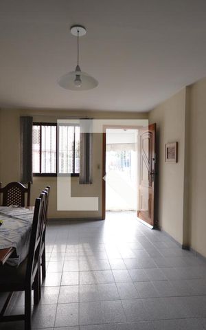 Casa à venda com 650m², 6 quartos e 8 vagasSala de Jantar