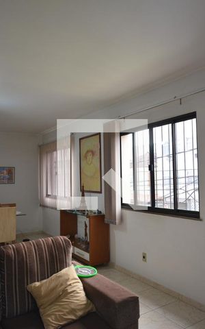 Casa à venda com 650m², 6 quartos e 8 vagasSala