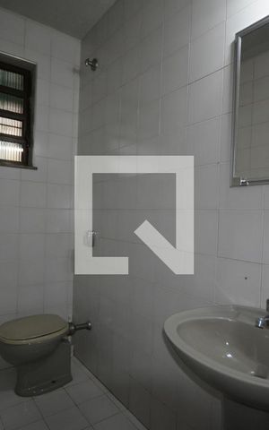 Casa à venda com 650m², 6 quartos e 8 vagasBanheiro 4