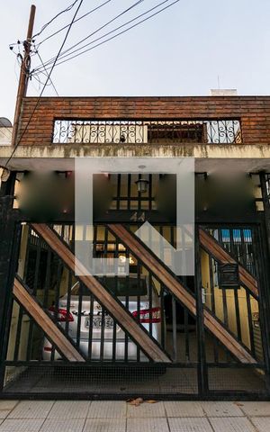Casa para alugar com 200m², 4 quartos e 1 vaga Casa para alugar com 200m², 4 quartos e 1 vagaFachada