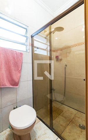 Casa para alugar com 200m², 4 quartos e 1 vaga Casa para alugar com 200m², 4 quartos e 1 vagaBanheiro Social