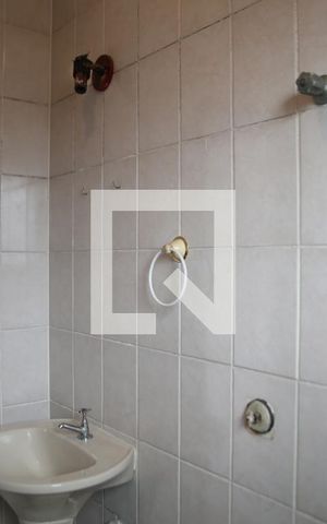 Casa para alugar com 116m², 2 quartos e 2 vagasBanheiro suite