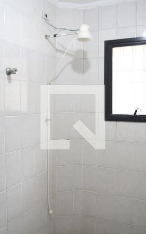 Casa para alugar com 116m², 2 quartos e 2 vagasBanheiro Social