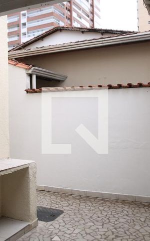 Casa para alugar com 116m², 2 quartos e 2 vagasLavanderia