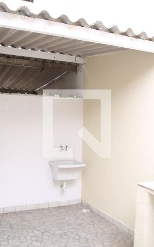 Casa para alugar com 116m², 2 quartos e 2 vagasLavanderia
