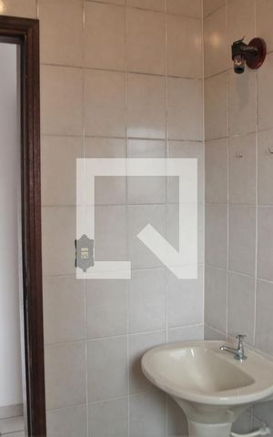 Casa para alugar com 116m², 2 quartos e 2 vagasBanheiro suite