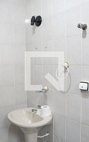 Casa para alugar com 116m², 2 quartos e 2 vagasBanheiro Social