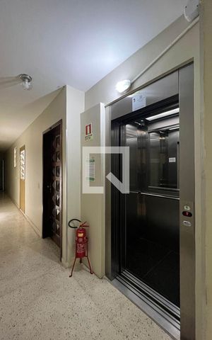 Apartamento à venda com 89m², 2 quartos e sem vaga Apartamento à venda com 89m², 2 quartos e sem vagaElevador