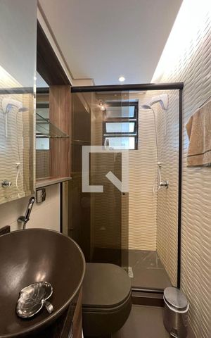 Apartamento à venda com 89m², 2 quartos e sem vaga Apartamento à venda com 89m², 2 quartos e sem vagaBanheiro Corredor