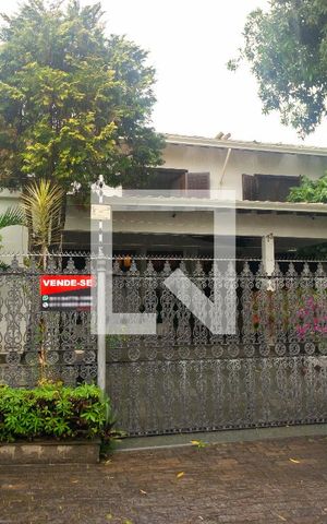 Casa para alugar com 450m², 5 quartos e 4 vagasFachada