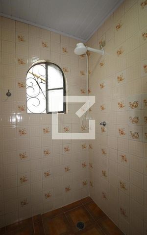 Casa para alugar com 130m², 3 quartos e 3 vagasBanheiro 2