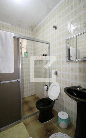 Casa para alugar com 130m², 3 quartos e 3 vagasBanheiro 1