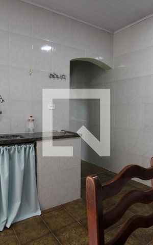 Casa para alugar com 130m², 3 quartos e 3 vagasCozinha da Edícula