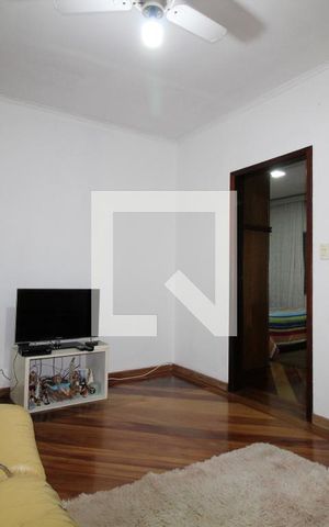 Casa para alugar com 130m², 3 quartos e 3 vagasSala