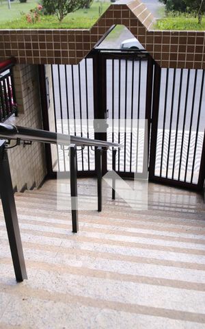 Apartamento para alugar com 170m², 3 quartos e 2 vagasEscada