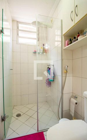 Apartamento à venda com 54m², 2 quartos e 1 vaga Apartamento à venda com 54m², 2 quartos e 1 vagaBanheiro da Suíte