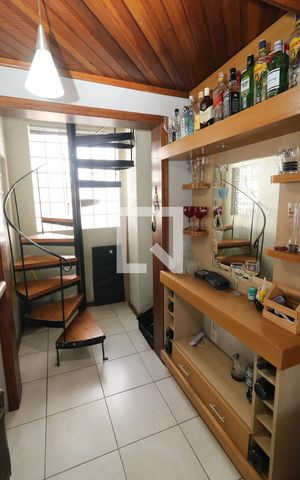 Casa à venda com 700m², 4 quartos e 8 vagasCozinha 1