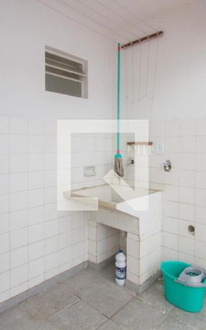 Casa à venda com 245m², 3 quartos e 2 vagasÁrea de Serviço