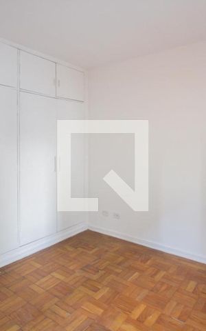 Casa à venda com 245m², 3 quartos e 2 vagasSuíte