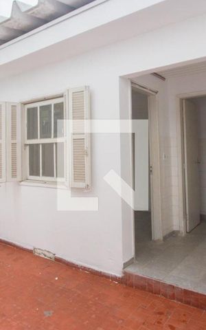 Casa à venda com 245m², 3 quartos e 2 vagasQuintal