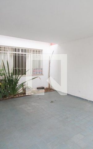 Casa à venda com 245m², 3 quartos e 2 vagasGaragem