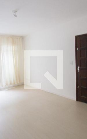 Casa à venda com 245m², 3 quartos e 2 vagasSala