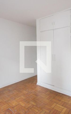 Casa à venda com 245m², 3 quartos e 2 vagasSuíte