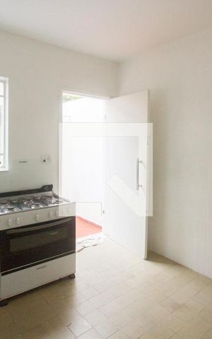 Casa à venda com 245m², 3 quartos e 2 vagasCozinha