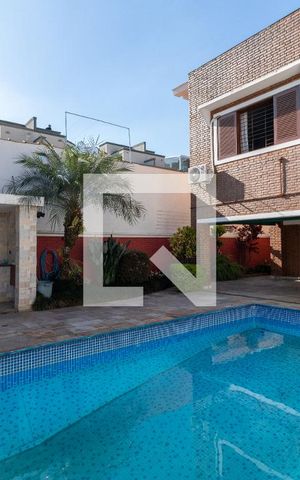 Casa à venda com 400m², 3 quartos e 2 vagasPiscina