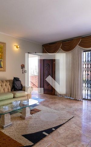 Casa à venda com 400m², 3 quartos e 2 vagasSala de Estar