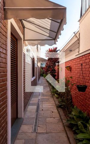Casa à venda com 400m², 3 quartos e 2 vagasCorredor Lateral