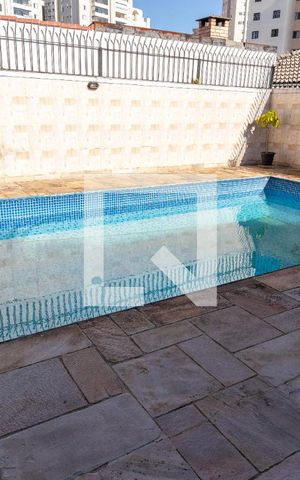 Casa à venda com 400m², 3 quartos e 2 vagasPiscina