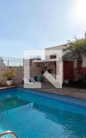 Casa à venda com 400m², 3 quartos e 2 vagasPiscina