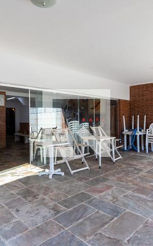Casa à venda com 400m², 3 quartos e 2 vagasVaranda