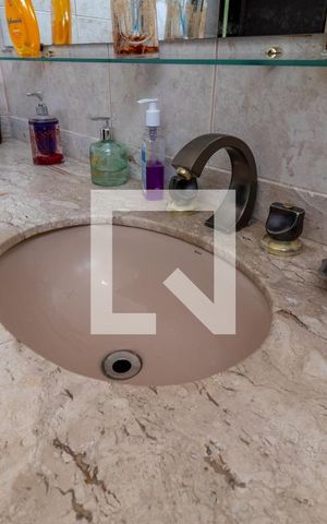 Casa à venda com 400m², 3 quartos e 2 vagasBanheiro 2