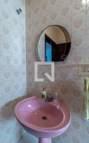 Casa à venda com 400m², 3 quartos e 2 vagasBanheiro
