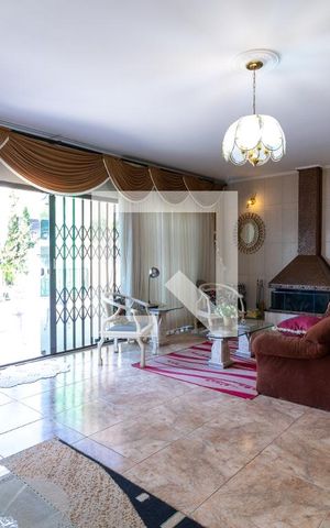 Casa à venda com 400m², 3 quartos e 2 vagasSala de Estar
