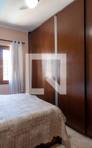 Casa à venda com 400m², 3 quartos e 2 vagasSuíte