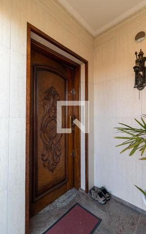 Casa à venda com 400m², 3 quartos e 2 vagasEntrada