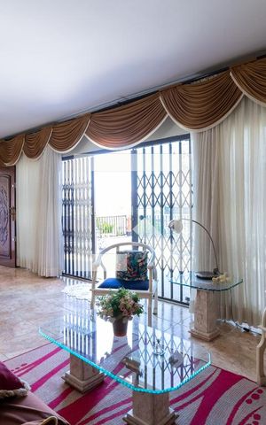 Casa à venda com 400m², 3 quartos e 2 vagasSala de Estar