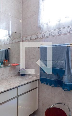 Casa à venda com 400m², 3 quartos e 2 vagasBanheiro 2