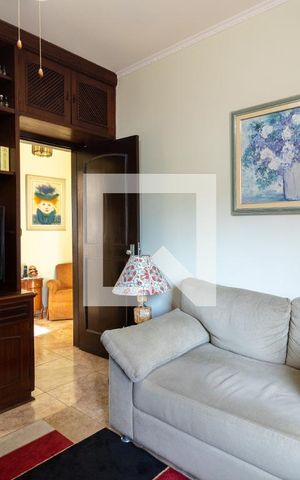 Casa à venda com 400m², 3 quartos e 2 vagasquarto de tv