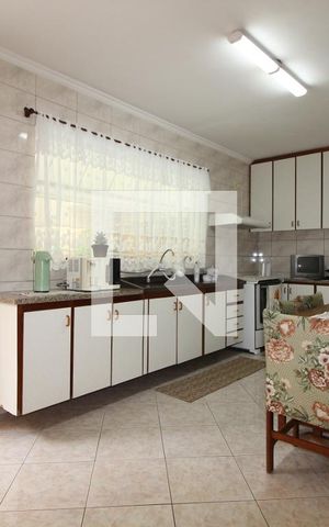 Casa à venda com 270m², 3 quartos e 8 vagasCozinha