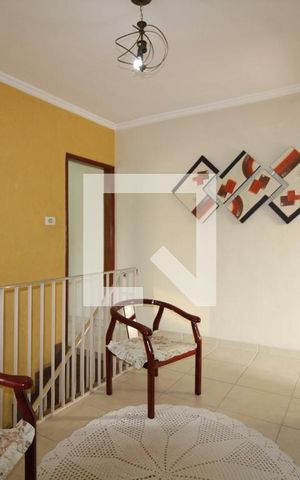 Casa à venda com 270m², 3 quartos e 8 vagasCorredor