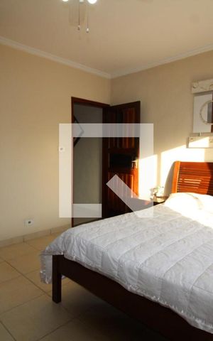 Casa à venda com 270m², 3 quartos e 8 vagasSuíte
