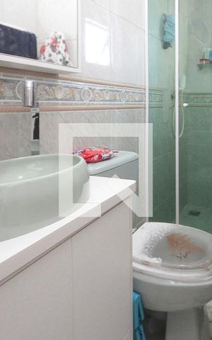Apartamento à venda com 47m², 2 quartos e 1 vaga Apartamento à venda com 47m², 2 quartos e 1 vagaBanheiro