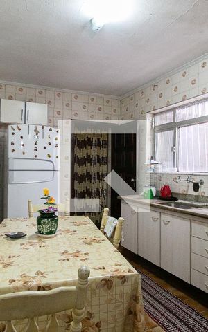 Casa à venda com 105m², 3 quartos e 2 vagas Casa à venda com 105m², 3 quartos e 2 vagasCozinha
