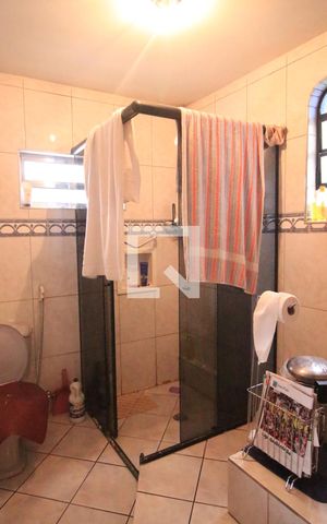 Casa à venda com 250m², 4 quartos e 3 vagasSuíte 3 banheiro 