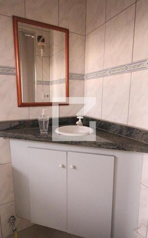 Casa à venda com 250m², 4 quartos e 3 vagasSuíte 2 banheiro 